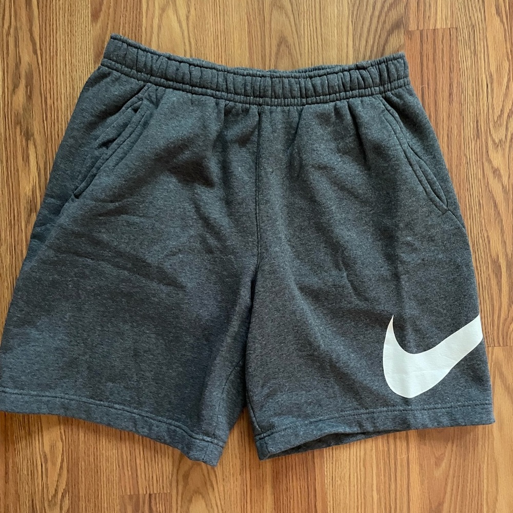 Men’s Nike Sweat Short Lot Size Medium Grey and Pink